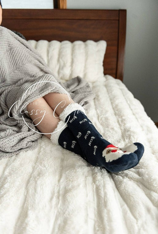 Ho Ho Ho: Non-Slip Sherpa Lined Socks