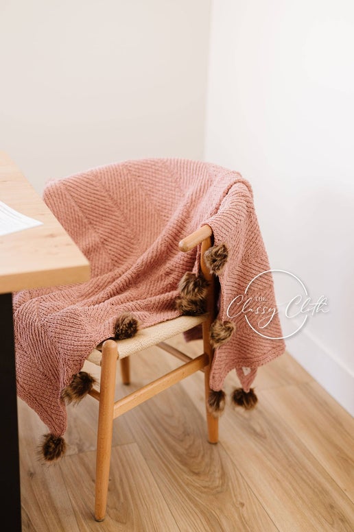 Chenille Pom Blanket: Mauve