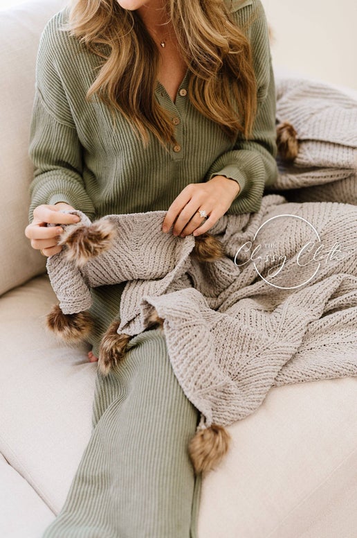 Chenille Pom Blanket: Grey